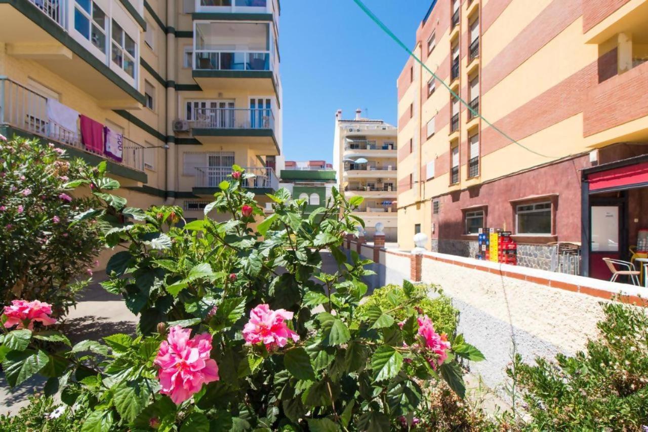 Fabuloso apartamento a 50m de playa centrico Torre Del Mar Exterior foto